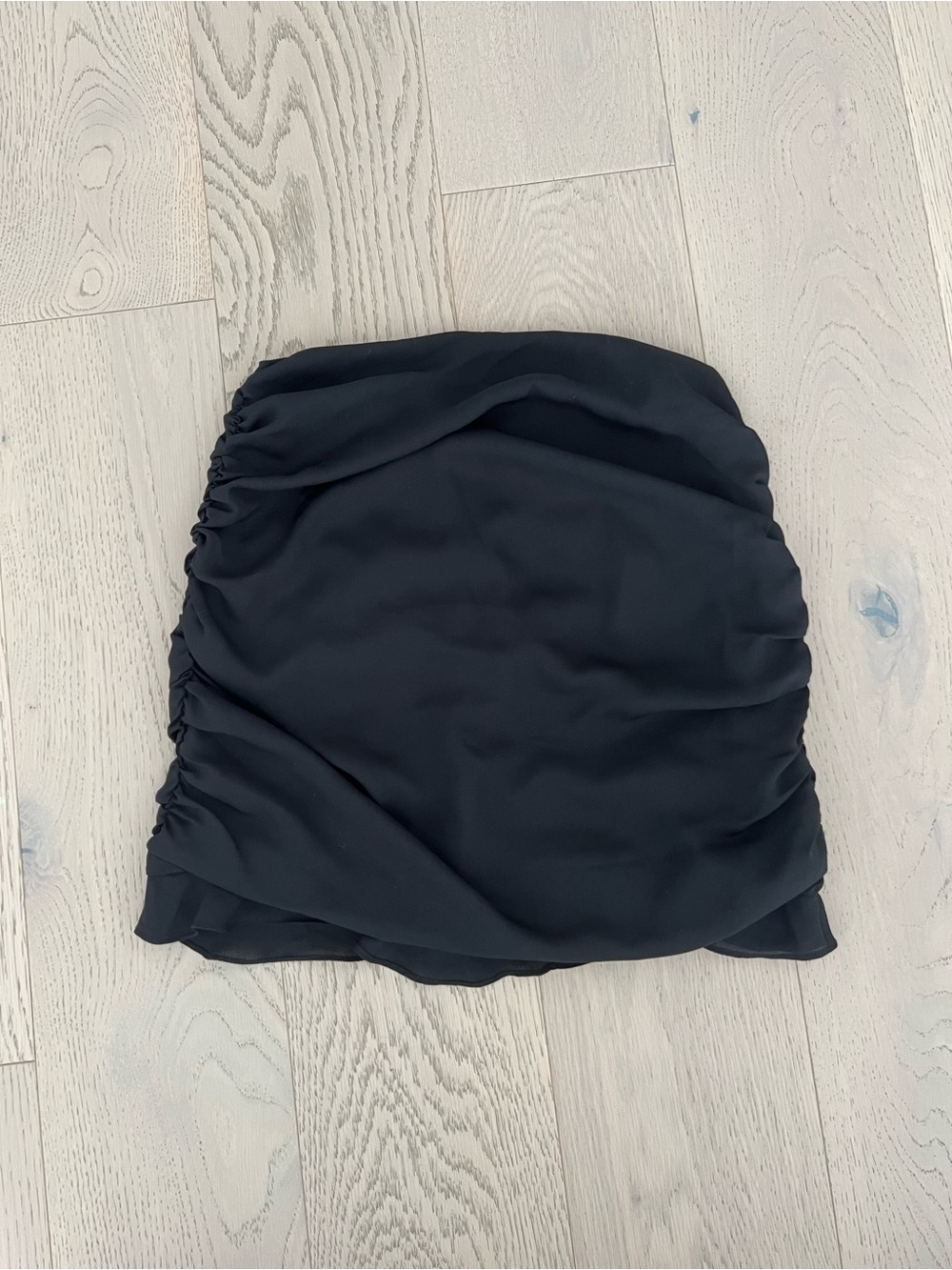 superdown Black Ruched Satin Mini Skirt
